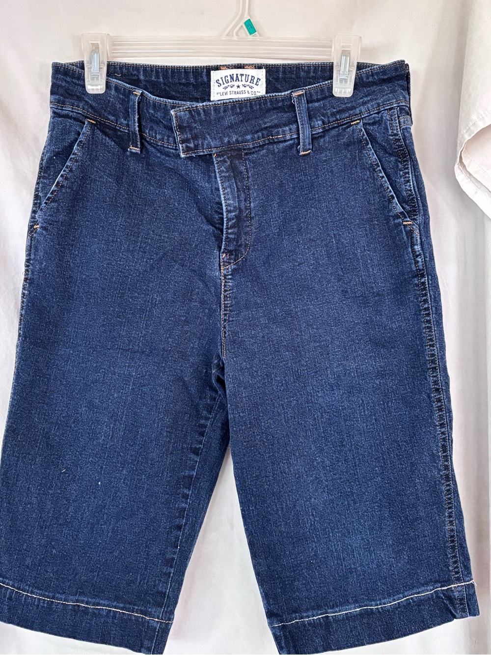 Levi’s Signature Women's Dark Blue Cropped Denim Bermuda Shorts 14 miss